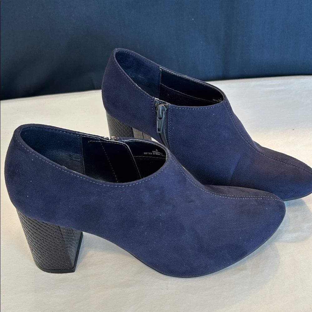 Navy Suede heeled boots Marks and Spencer London Size 6.5-7 suede zip booties